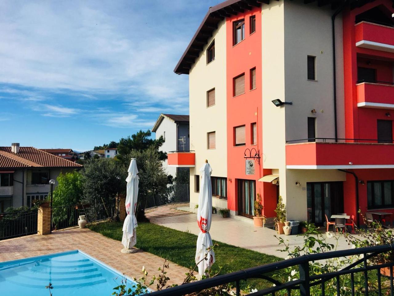 Hotel Opera' Moscufo Exterior photo